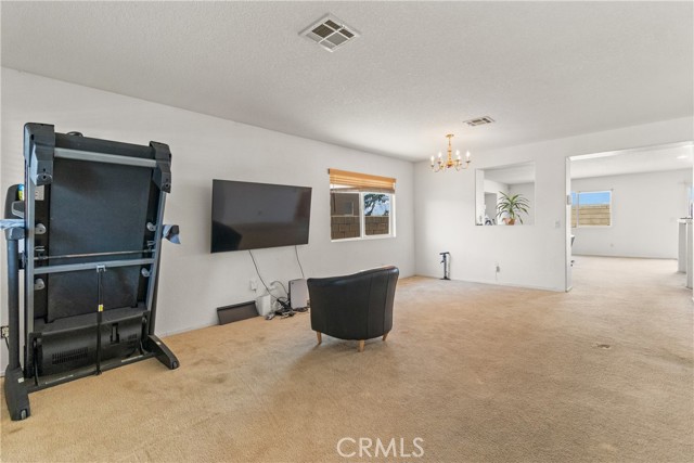 Detail Gallery Image 6 of 28 For 45444 Spahn Ln, Lancaster,  CA 93535 - 4 Beds | 2 Baths