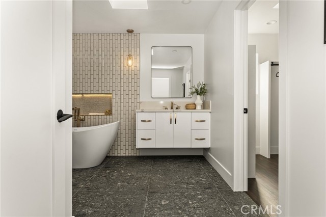 Detail Gallery Image 43 of 75 For 5 Yellow Brick Rd, Rancho Palos Verdes,  CA 90275 - 4 Beds | 3/1 Baths