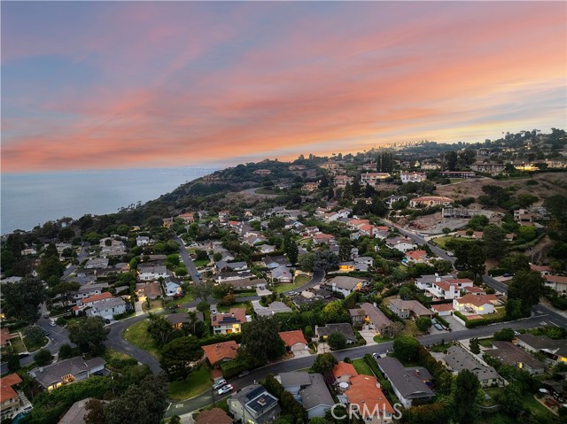 Detail Gallery Image 2 of 12 For 1709 via Zurita, Palos Verdes Estates,  CA 90274 - 3 Beds | 2 Baths