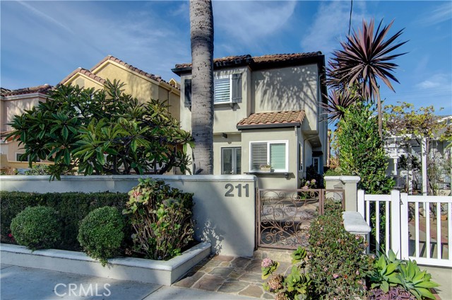 Image 3 for 211 8Th St, Huntington Beach, CA 92648