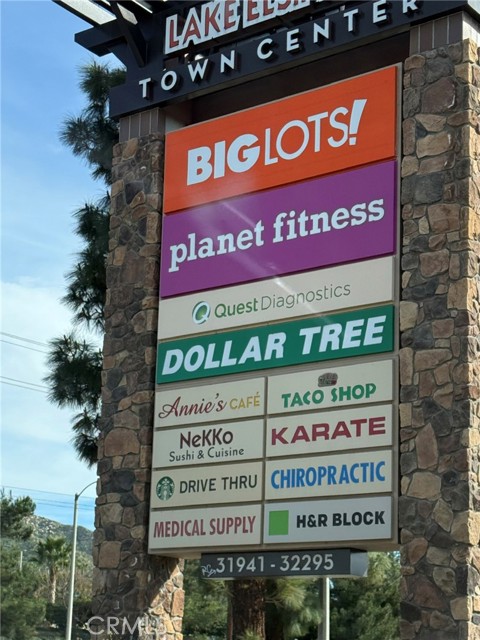 Detail Gallery Image 14 of 22 For 29325 Centerfield, Lake Elsinore,  CA 92530 - 4 Beds | 3 Baths