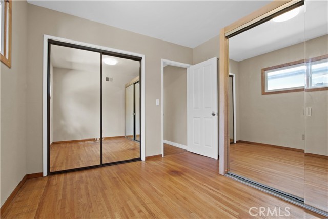 Mirrored closet Doors