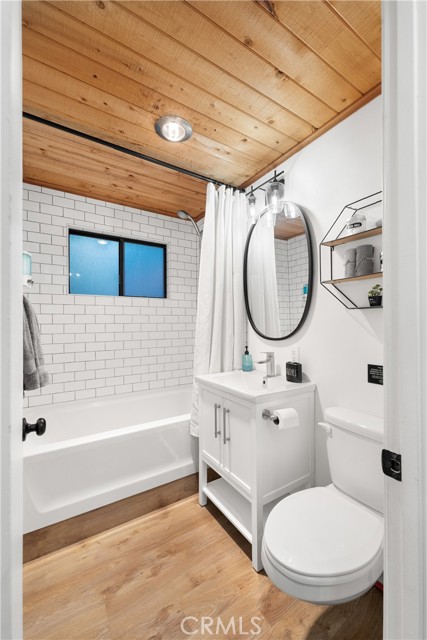 Detail Gallery Image 22 of 38 For 42540 Cedar Ave, Big Bear Lake,  CA 92315 - 2 Beds | 1 Baths