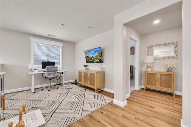 Detail Gallery Image 18 of 34 For 18123 Corktree Dr, San Bernardino,  CA 92407 - 4 Beds | 3 Baths