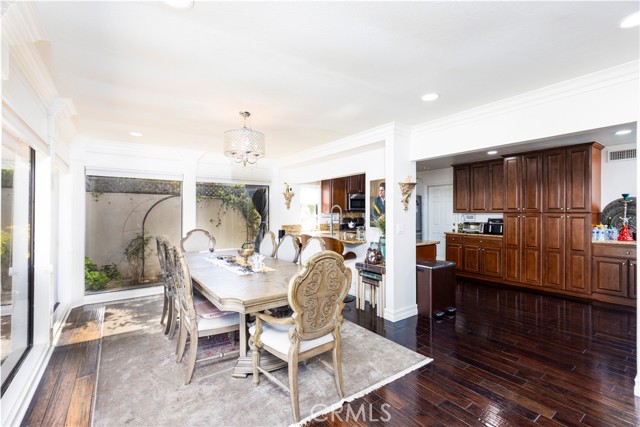 24652 Caverna, Mission Viejo CA: https://media.crmls.org/medias/d5e1b21b-523e-4f02-ae23-668042686285.jpg
