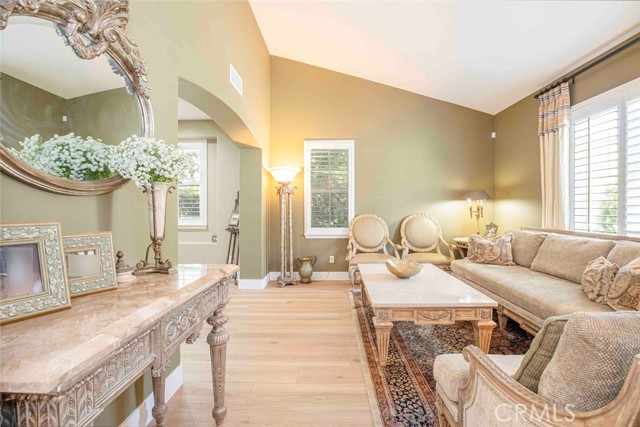 10266 Horsehaven Street, Sun Valley CA: https://media.crmls.org/medias/d5e1b602-51c7-4c23-91fa-71523b5f3557.jpg
