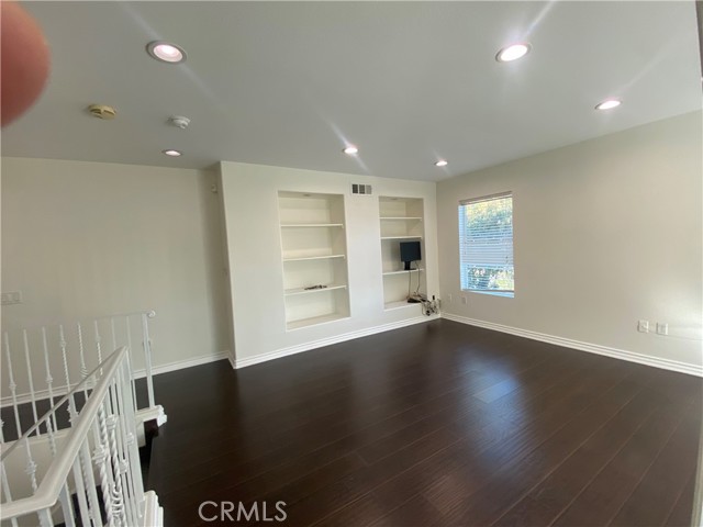 Detail Gallery Image 12 of 30 For 19303 Cohasset St, Reseda,  CA 91335 - 4 Beds | 3 Baths