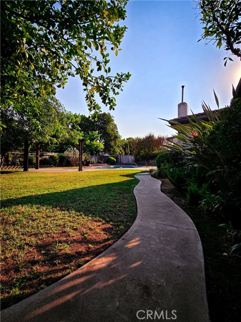 Detail Gallery Image 39 of 45 For 1654 W Vartikian Ave, Fresno,  CA 93711 - 3 Beds | 2/1 Baths