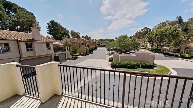 Detail Gallery Image 2 of 27 For 137 Corsica Dr, Newport Beach,  CA 92660 - 2 Beds | 1 Baths