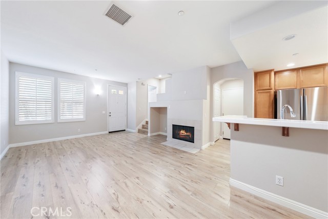 Detail Gallery Image 3 of 21 For 240 Dewdrop, Irvine,  CA 92603 - 2 Beds | 2/1 Baths