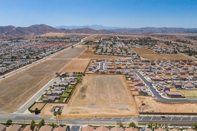 1246 Barnett, Menifee CA: https://media.crmls.org/medias/d5e53a87-15ac-460a-87ea-9ee6212a5443.jpg