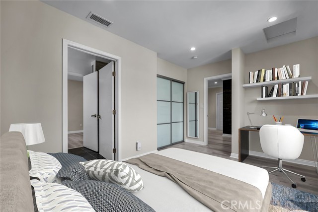 17900 Bullock Street, Encino CA: https://media.crmls.org/medias/d5e6480c-6e01-49dd-a9e5-604af4a1d014.jpg