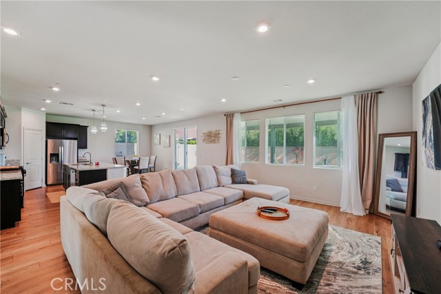 Detail Gallery Image 3 of 31 For 1759 Gooseberry Ln, San Jacinto,  CA 92583 - 4 Beds | 2/1 Baths