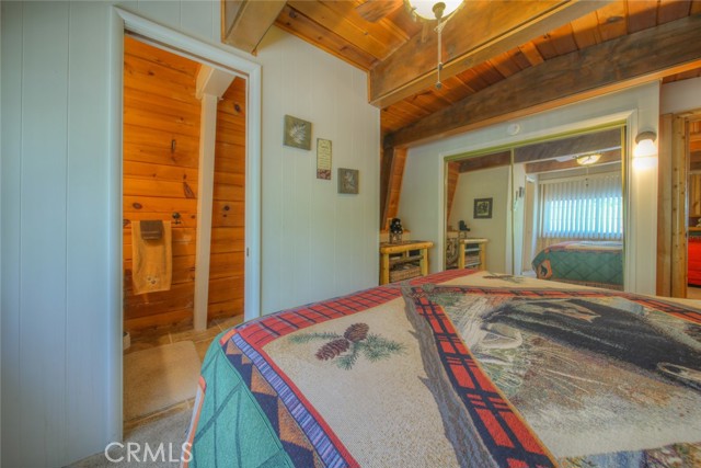 42608 Cedar Avenue, Big Bear Lake CA: https://media.crmls.org/medias/d5e64ae2-6077-490c-b235-0e4c9173e4a4.jpg