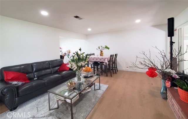 Detail Gallery Image 11 of 32 For 9862 Royal Palm, Garden Grove,  CA 92841 - 3 Beds | 2 Baths