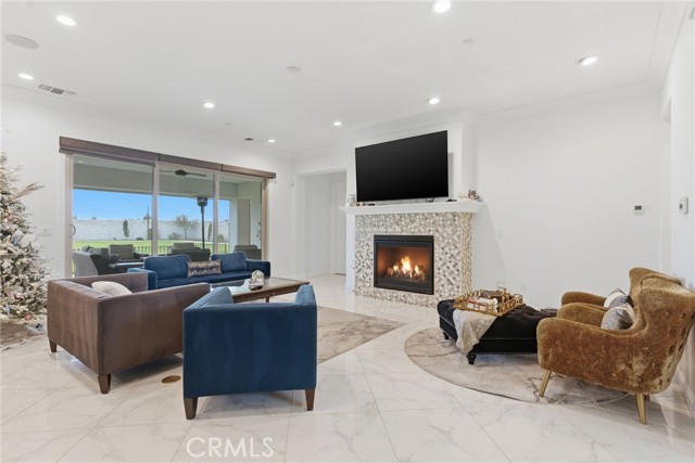 Detail Gallery Image 9 of 39 For 12309 Loden, Bakersfield,  CA 93311 - 4 Beds | 3 Baths