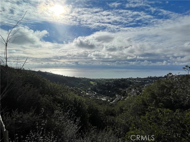 Detail Gallery Image 13 of 22 For 28832 Top of the World, Laguna Beach,  CA 92651 - 4 Beds | 3/1 Baths