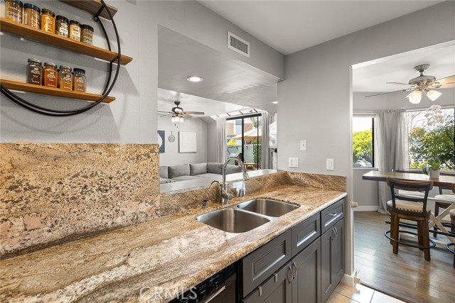 Detail Gallery Image 8 of 20 For 1175 Tivoli Ln #84,  Simi Valley,  CA 93065 - 2 Beds | 2/1 Baths