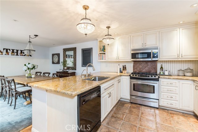33 Seaview Drive S, Rolling Hills Estates, California 90274, 3 Bedrooms Bedrooms, ,2 BathroomsBathrooms,Residential,Sold,Seaview Drive S,SB17028621