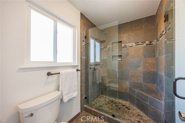 710 W Country Hills W Drive, La Habra CA: https://media.crmls.org/medias/d5eaf787-bb6c-4d0a-91b1-df173e07f3b0.jpg