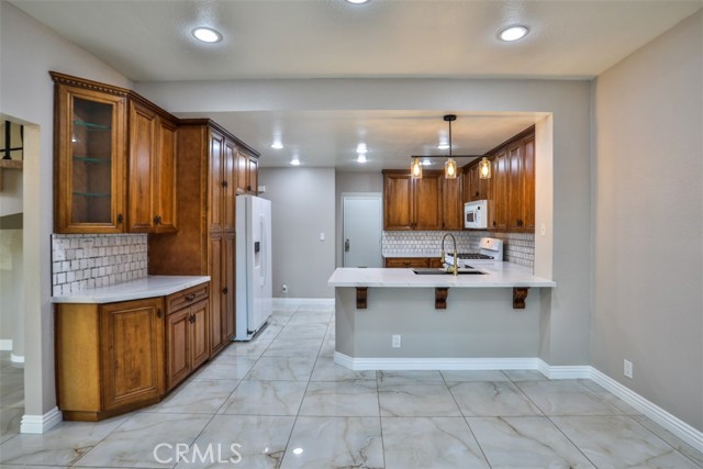 Detail Gallery Image 23 of 75 For 176 Calle Renata, San Dimas,  CA 91773 - 4 Beds | 2/1 Baths