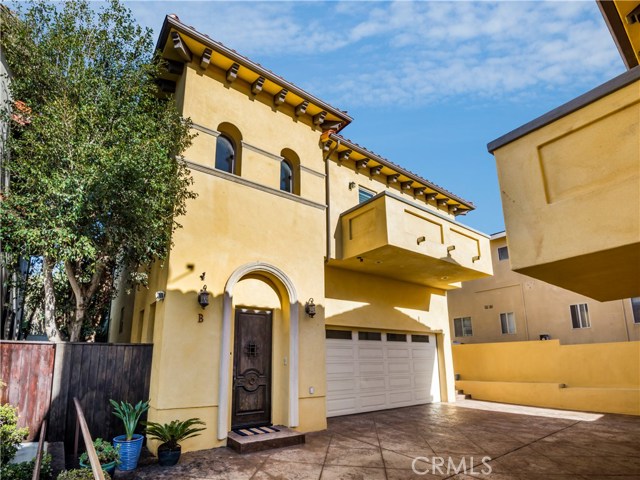 202 Irena Avenue, Redondo Beach, California 90277, 3 Bedrooms Bedrooms, ,3 BathroomsBathrooms,Residential,Sold,Irena,SB19148601