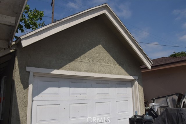 1935 Maine Avenue, Long Beach CA: https://media.crmls.org/medias/d5ecabf5-4957-4ec4-995f-0170458bcef3.jpg
