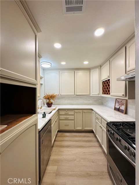 Detail Gallery Image 5 of 40 For 4759 N Fenimore, Covina,  CA 91722 - 4 Beds | 2 Baths