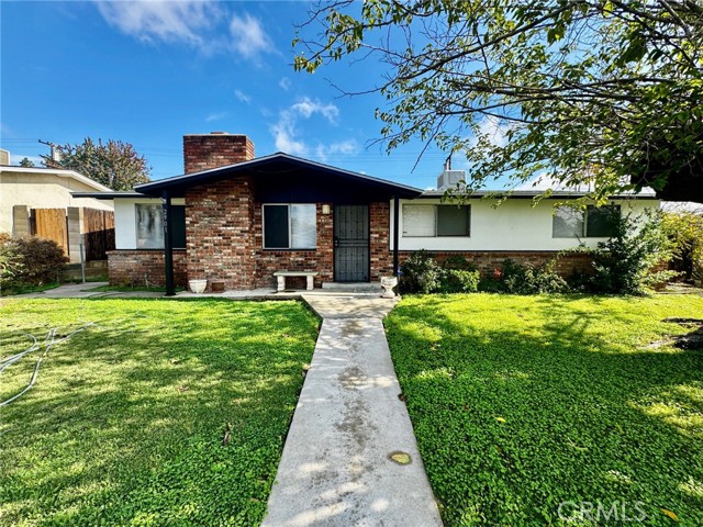 Detail Gallery Image 2 of 15 For 2901 Wenatchee, Bakersfield,  CA 93306 - 3 Beds | 2 Baths