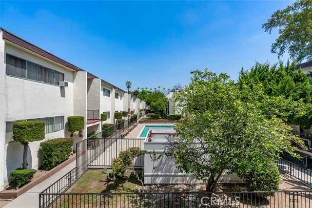 820 N Raymond Avenue, Pasadena CA: https://media.crmls.org/medias/d5ed531e-4e74-4649-a30f-119a35306438.jpg