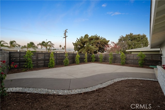 Detail Gallery Image 5 of 51 For 429 E Mariposa Dr, Rialto,  CA 92376 - 3 Beds | 2 Baths