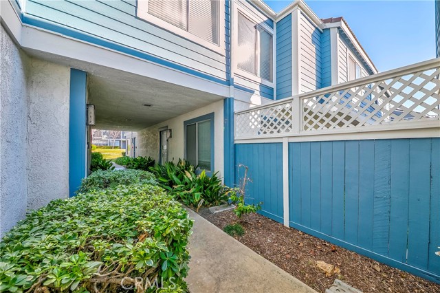 Detail Gallery Image 2 of 33 For 24121 High Knob #C,  Diamond Bar,  CA 91765 - 2 Beds | 2/1 Baths