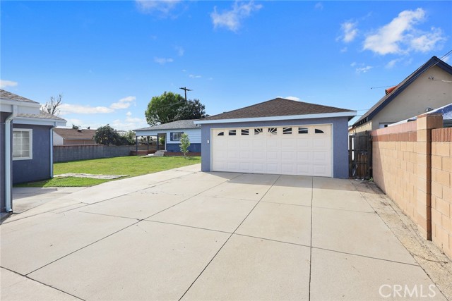 Image 41 of 70 For 6117 Loma Avenue