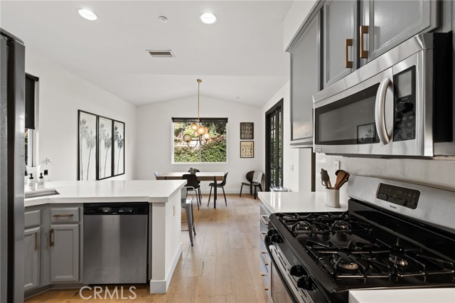 134 Monte Vista Avenue, Costa Mesa CA: https://media.crmls.org/medias/d5edf3e7-a736-4fed-b46d-48e7694077bf.jpg