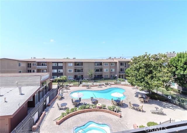 Detail Gallery Image 11 of 27 For 12200 Montecito Rd #D320,  Seal Beach,  CA 90740 - 1 Beds | 1 Baths