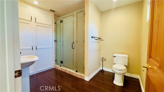 Detail Gallery Image 15 of 24 For 9236 Foster Rd, Bellflower,  CA 90706 - 2 Beds | 2 Baths