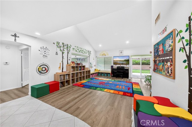 Detail Gallery Image 8 of 53 For 198 Sunflower, Brea,  CA 92821 - 3 Beds | 2/1 Baths