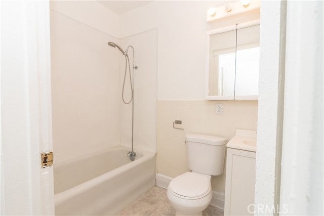 890 Worcester Avenue, Pasadena CA: https://media.crmls.org/medias/d5ef35de-f565-4223-8a54-2cec8f1c68af.jpg