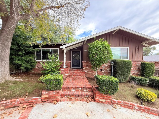 Detail Gallery Image 2 of 30 For 4916 Briggs, La Crescenta,  CA 91214 - 3 Beds | 2 Baths