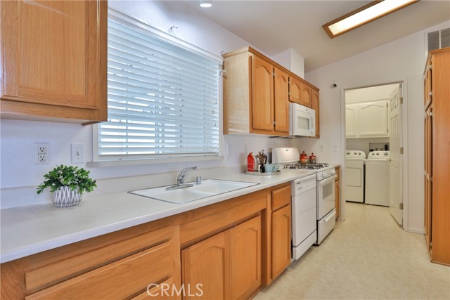 Detail Gallery Image 18 of 42 For 3850 Atlantic Ave #37,  Highland,  CA 92346 - 2 Beds | 2 Baths