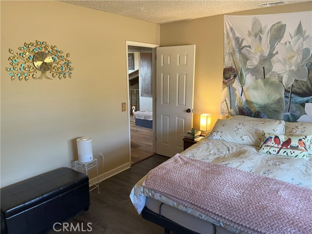 Detail Gallery Image 14 of 38 For 984 Pinon Rd, Pinon Hills,  CA 92372 - 3 Beds | 2/1 Baths