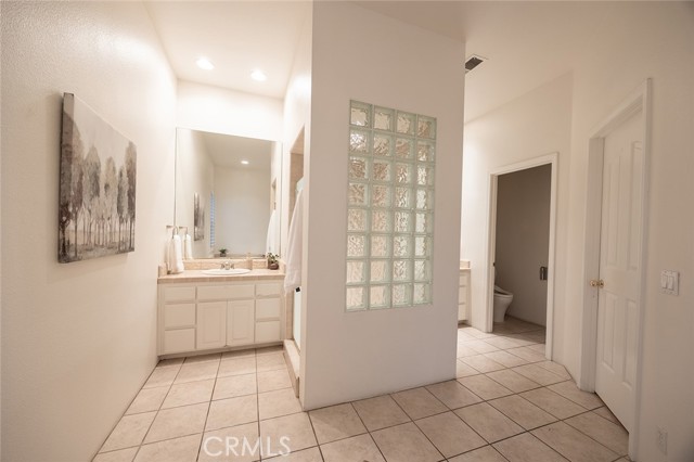 3185 Via Casita Place, Chico CA: https://media.crmls.org/medias/d5f0238d-c8cd-4645-8e58-340119248e64.jpg