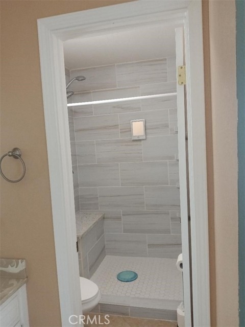 26930 Lakeview Drive, Helendale CA: https://media.crmls.org/medias/d5f0e8f4-6a9a-43a4-8b1a-a13246558409.jpg