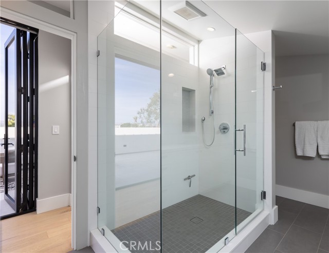 502 W Balboa Boulevard, Newport Beach CA: https://media.crmls.org/medias/d5f1524b-d184-4167-8e6d-f12f76254e63.jpg
