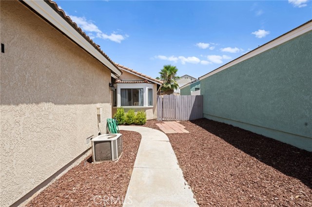 Detail Gallery Image 6 of 38 For 27958 Cactus Flower Dr, Menifee,  CA 92585 - 2 Beds | 2 Baths