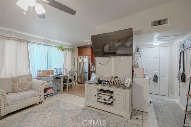 Detail Gallery Image 4 of 18 For 587 El Placer, Palm Springs,  CA 92264 - 1 Beds | 1 Baths