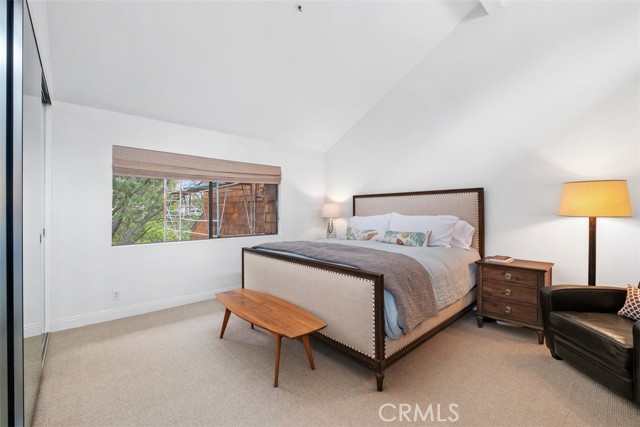 7 Canyon Island Drive, Newport Beach CA: https://media.crmls.org/medias/d5f257b0-14ea-4b46-9e2c-f85424d2d328.jpg