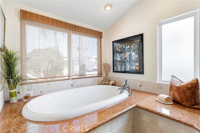 Detail Gallery Image 32 of 42 For 657 36th St, Manhattan Beach,  CA 90266 - 3 Beds | 2/1 Baths