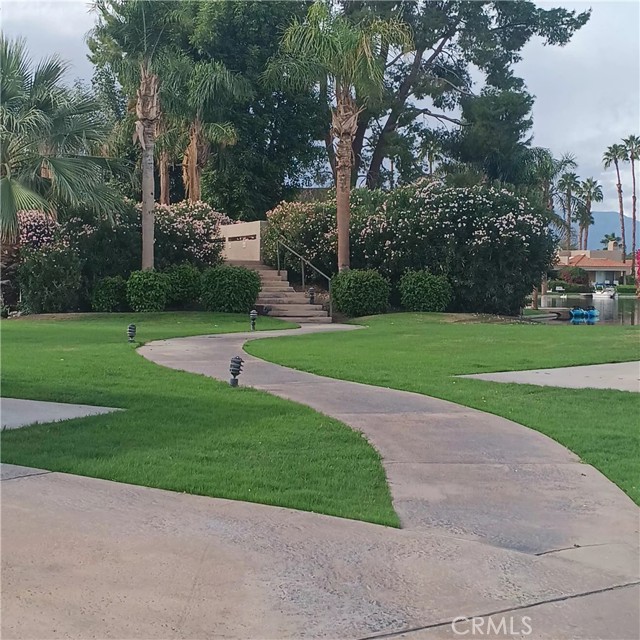 Detail Gallery Image 22 of 25 For 127 Lake Shore Dr, Rancho Mirage,  CA 92270 - 2 Beds | 2/1 Baths