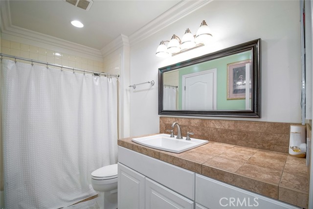 Detail Gallery Image 26 of 54 For 27123 Crossglade Ave #4,  Canyon Country,  CA 91351 - 2 Beds | 2 Baths